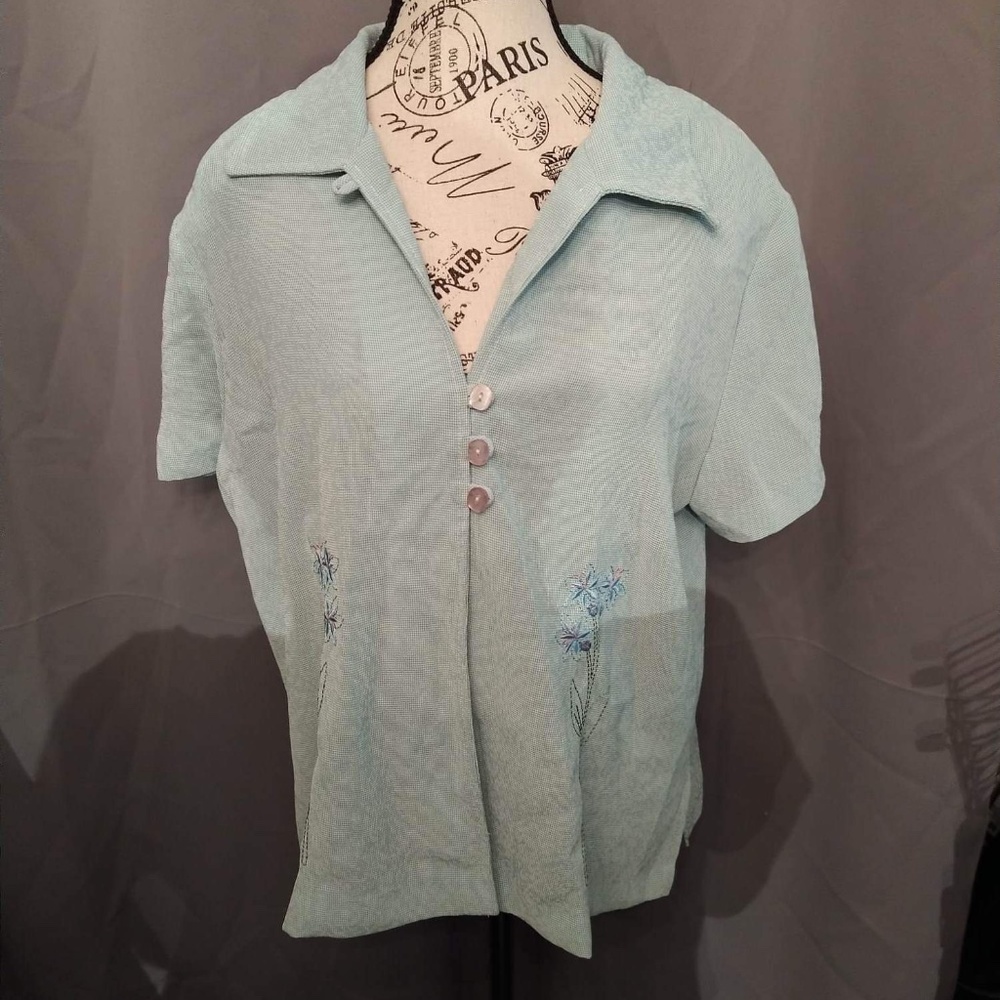 COPY - Vintage Leslie Belle Petite embroidered dress shirt